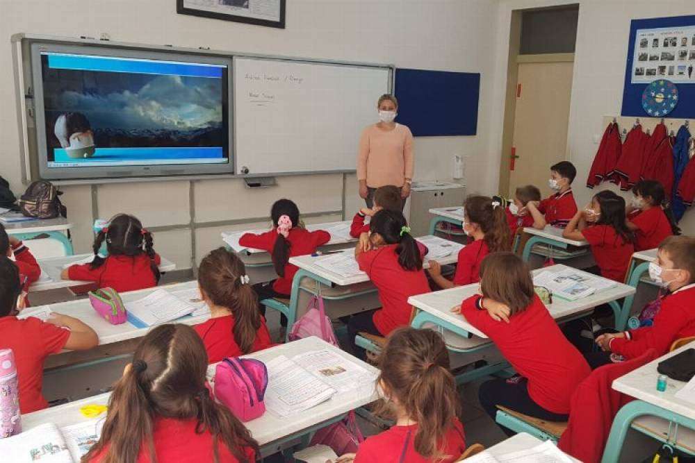 Bursa'da minik y&uuml;reklere su tasarrufu bilinci