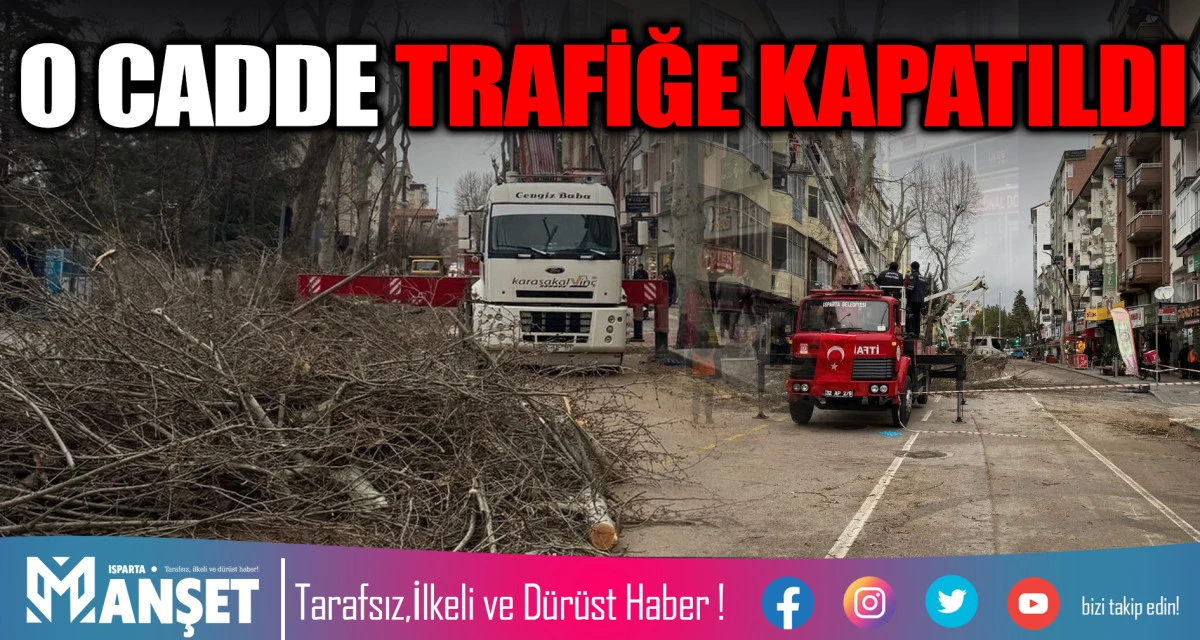 6 Mart Atat&uuml;rk Caddesi Ara&ccedil; Trafiğine Kapatıldı