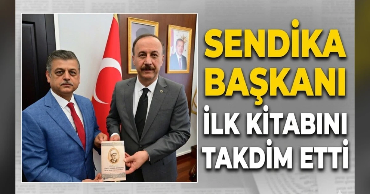 İLK KİTABİNİ TAKDİM ETTİ