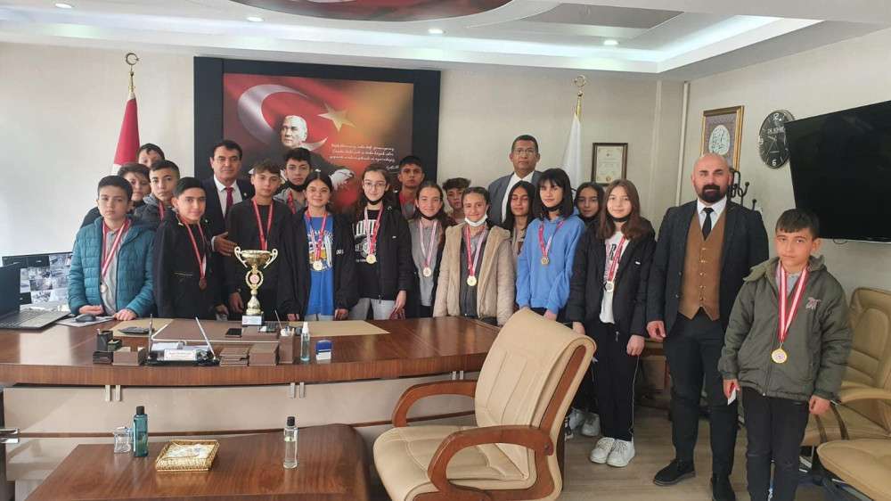 ÖDÜLLENDİRİLDİLER